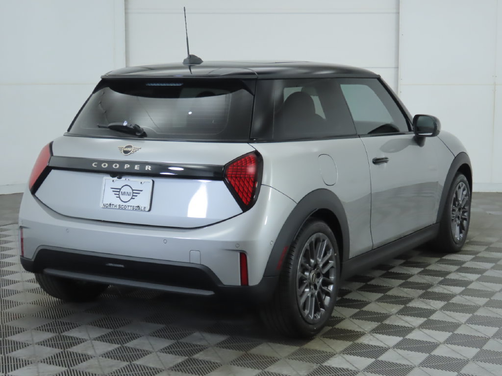 Used 2026 MINI Cooper 2-Door Hardtop FWD image 6