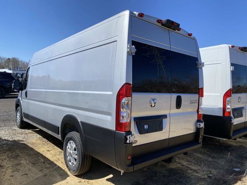 Used 2025 RAM ProMaster 3500 w/ Quick Order Package 22H SLT+ FWD image 6