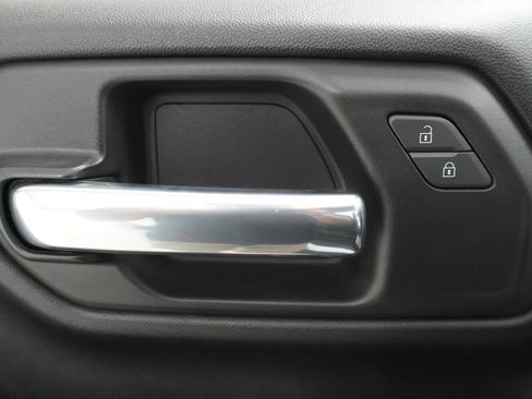 Used 2022 Chevrolet Silverado 1500 Custom RWD image 19