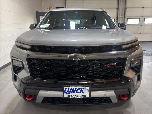 Used 2024 Chevrolet Traverse Z71 w/ Enhanced Driving Package image 9