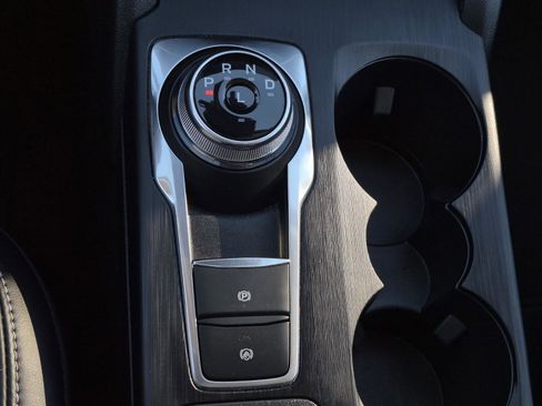 Used 2024 Ford Escape Platinum image 17