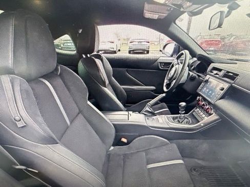 Used 2024 Toyota GR86 Premium image 10