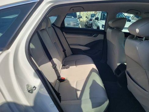 Certified 2022 Honda Accord LX image 8