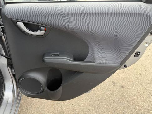 Used 2010 Honda Fit image 17