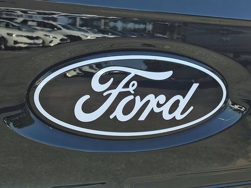 Used 2025 Ford F150 Lariat AWD/4WD image 32