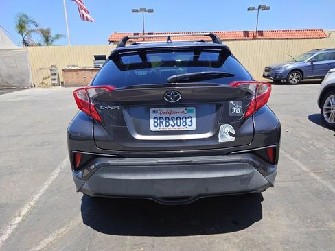 Used 2020 Toyota C-HR LE FWD image 4