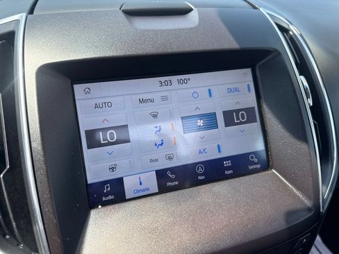 Used 2019 Ford Edge Titanium w/ Equipment Group 301A AWD/4WD image 28