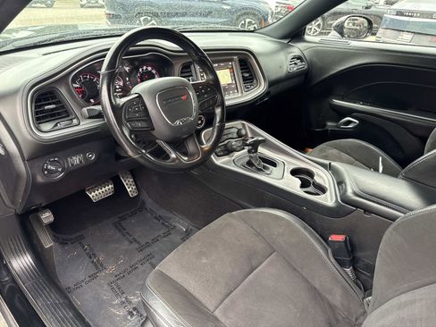 Used 2022 Dodge Challenger GT w/ Plus Package image 7