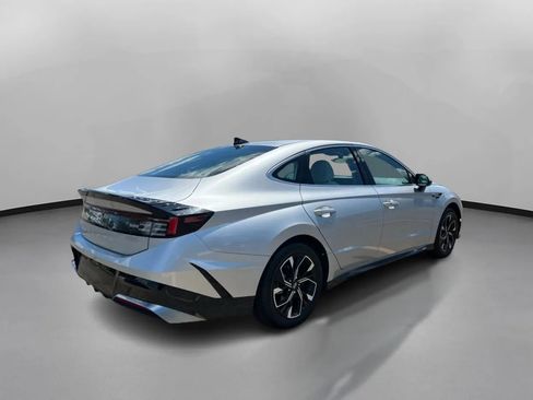 Used 2024 Hyundai Sonata SEL FWD image 9