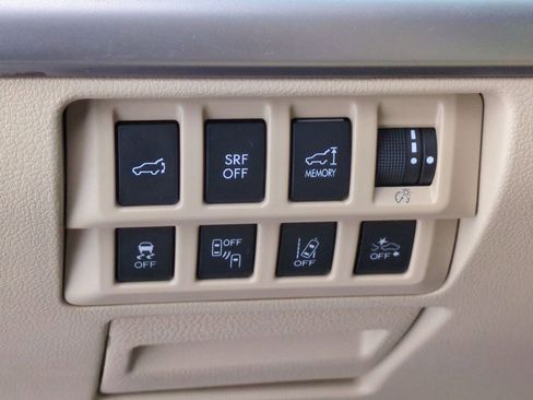 Used 2015 Subaru Outback 2.5i Limited image 16