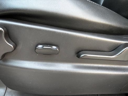 Used 2014 Chevrolet Tahoe LT image 24