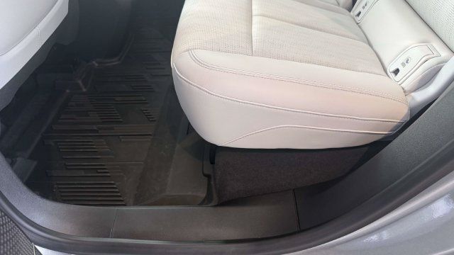 Used 2024 Cadillac Lyriq Luxury w/ LPO, Floor Liner Package AWD/4WD image 28