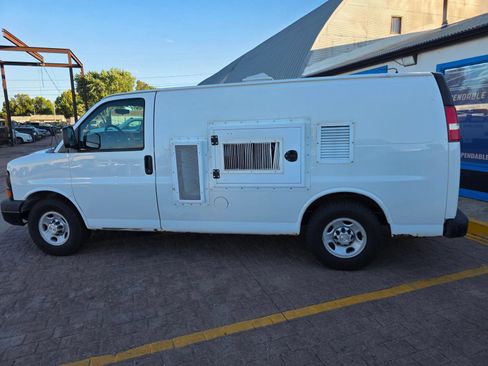 Used 2014 Chevrolet Express 2500 RWD image 8