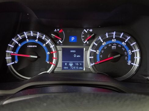 Used 2016 Toyota 4Runner SR5 image 20