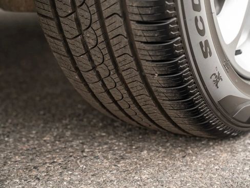 Used 2016 Land Rover Range Rover image 35