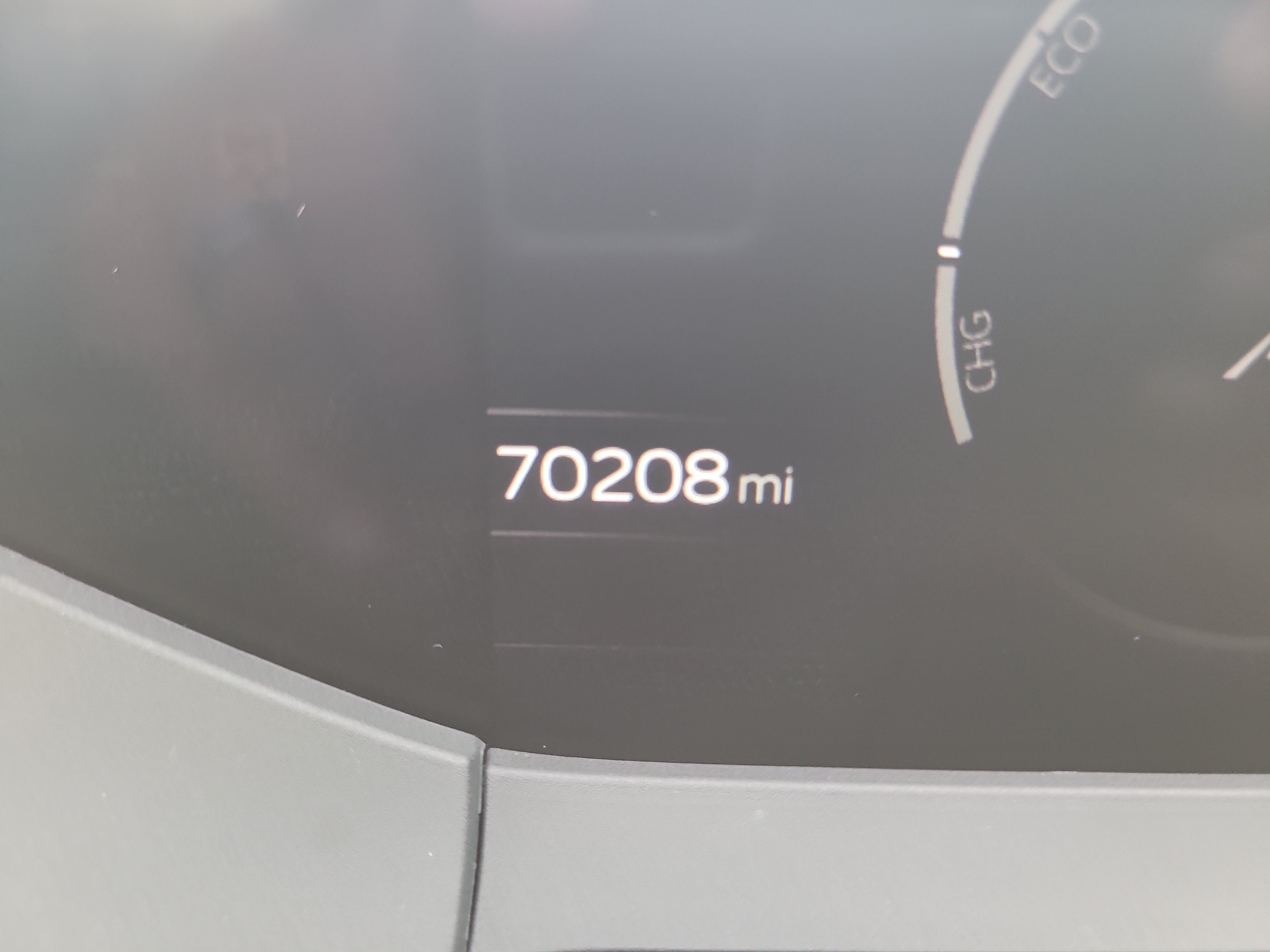Certified 2025 Toyota Prius LE FWD image 32