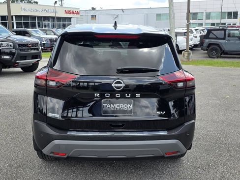 Used 2023 Nissan Rogue SV FWD image 4