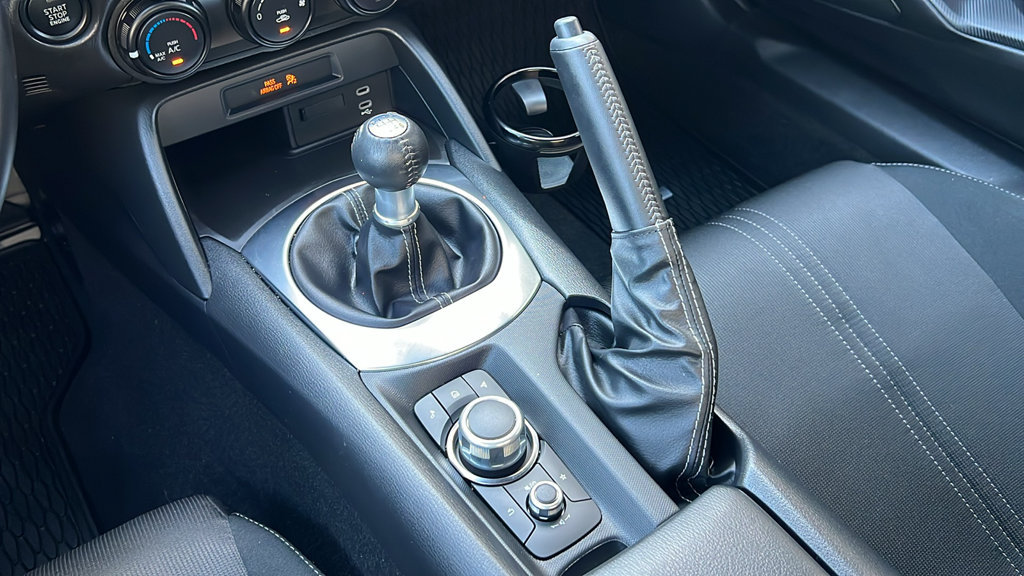 Used 2025 MAZDA MX-5 Miata Sport w/ Weather Package RWD image 12