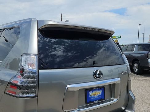 Used 2021 Lexus GX 460 Premium w/ Premium Package AWD/4WD image 23