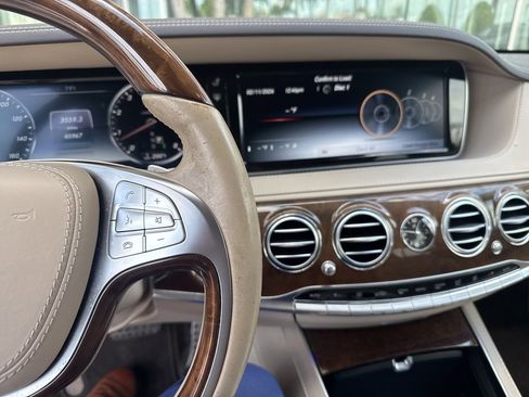 Used 2017 Mercedes-Benz S 550 Sedan image 4