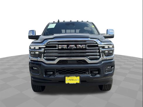 Used 2025 RAM 2500 Laramie AWD/4WD image 8