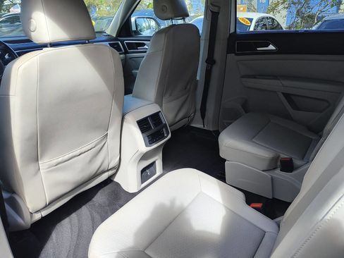 Used 2018 Volkswagen Atlas SE image 30