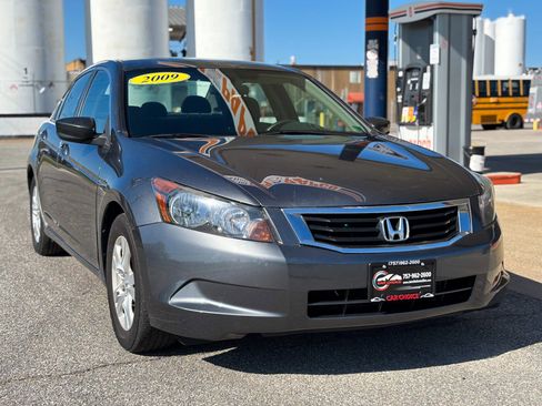 Used 2009 Honda Accord LX-P image 5