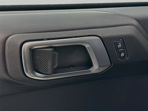 Used 2025 Ford Bronco Outer Banks image 21