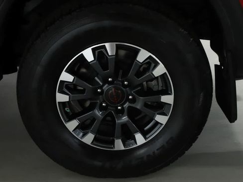 Used 2023 Nissan Titan PRO-4X w/ Pro-4x Convenience Package AWD/4WD image 47
