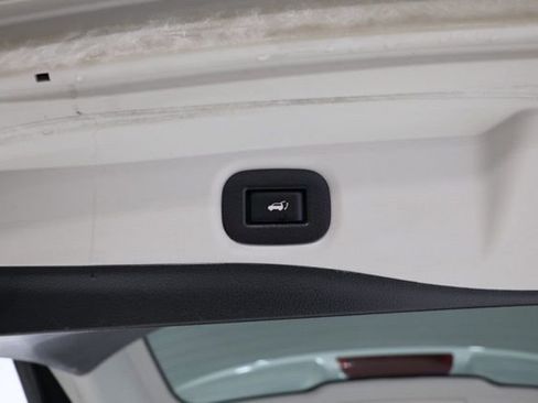 Used 2018 Nissan Rogue SV w/ Premium Package image 35