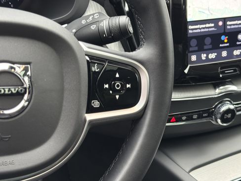 Certified 2025 Volvo XC60 B5 Plus w/ Climate Package image 20