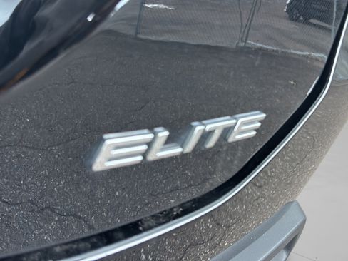 Certified 2024 Honda Pilot Elite image 36