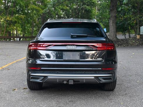 Used 2021 Audi Q8 Premium Plus image 8