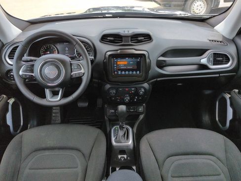 Used 2021 Jeep Renegade Latitude AWD/4WD image 15