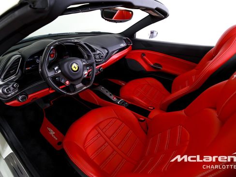 Used 2018 Ferrari 488 Spider RWD image 13