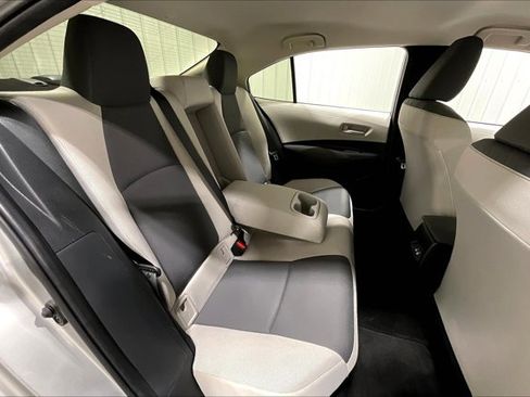 Certified 2024 Toyota Corolla LE image 28