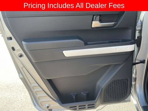 Used 2024 Toyota Tacoma TRD Off-Road AWD/4WD image 15