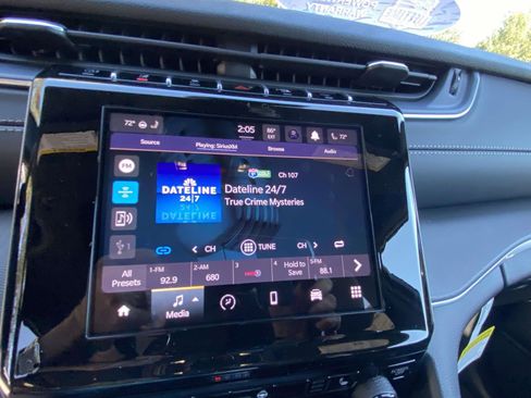 New 2025 Jeep Grand Cherokee Laredo X w/ Luxury Tech Group I image 8