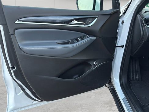 Used 2022 Buick Enclave Essence w/ Sport Touring Edition image 30