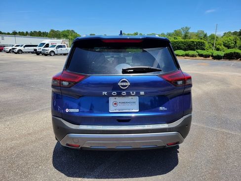Used 2023 Nissan Rogue SL w/ SL Premium Package FWD image 4