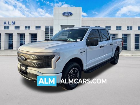 Used 2023 Ford F150 Lightning XLT image 1