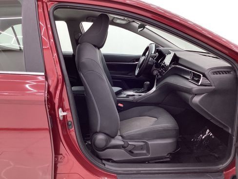 Used 2021 Toyota Camry LE image 15