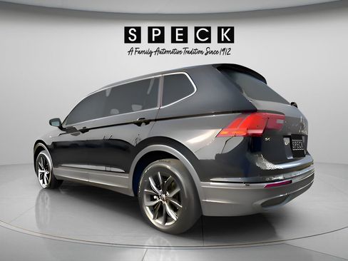 Used 2024 Volkswagen Tiguan SE AWD/4WD image 5