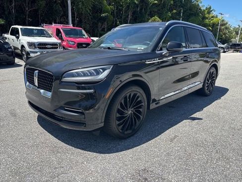 Used 2022 Lincoln Aviator Reserve w/ Equipment Group 201A image 5
