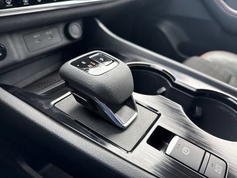 Certified 2025 Nissan Rogue SV AWD/4WD image 25