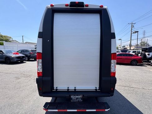 Used 2024 RAM ProMaster 3500 w/ Delivery Van Package FWD image 6