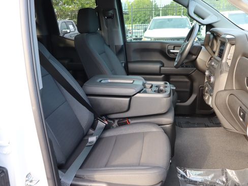Used 2026 Chevrolet Silverado 1500 Custom AWD/4WD image 33