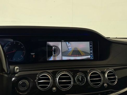 Used 2020 Mercedes-Benz S 560 Sedan image 30