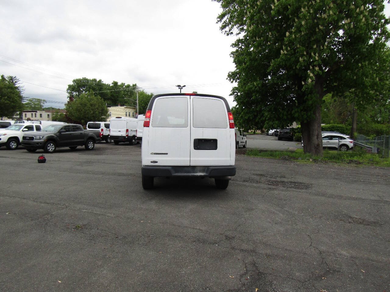 Used 2021 Chevrolet Express 2500 w/ Driver Convenience Package RWD image 5