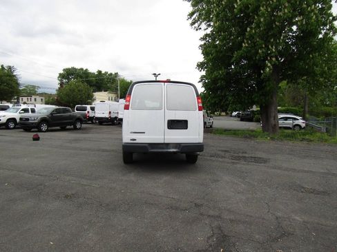 Used 2021 Chevrolet Express 2500 w/ Driver Convenience Package RWD image 5